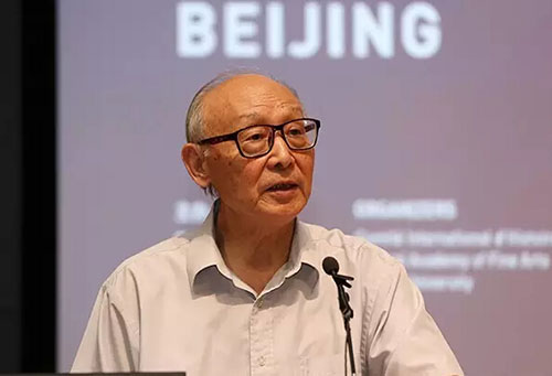 “世界艺术史大会”中方筹委会主任、中央美术学院教授邵大箴先生表示举办世界艺术史大会是体现中国、中国艺术界文化自信的一次很重要的活动,利用这个平台,外国的艺术史家和学者可以更多地了解中国艺术史,了解中国艺术的发展。