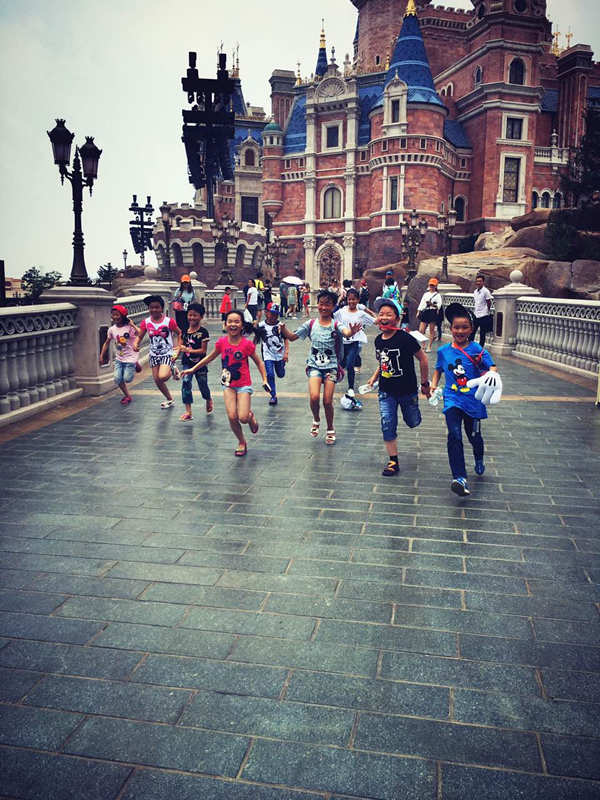 ���ض�ͯ�ڵ�˹��Ǳ�ǰ