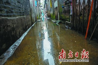 ���ĺ�����·�����׳��ֻ�ˮ