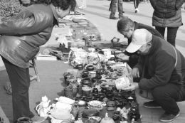 11��3�գ������������＾ȫ���ղؽ������ϣ�ȫ�����ز����ڹ���Ѱ���Լ�ϲ���ı�����������������ͭ�����ֻ�����������Ŀ�ı����ò����Ǵ��۽硣ͼΪһλ�ղذ�����������ѡ��Ʒ��