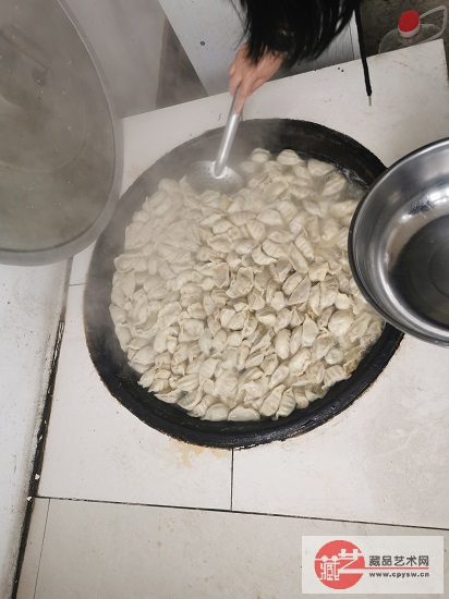 饺子下锅.jpg