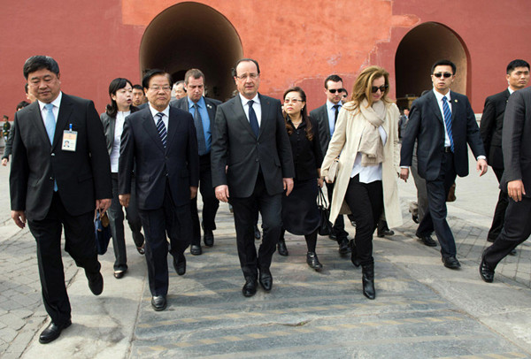 2013年4月26日,法国总理奥朗德携女友参观故宫博物院