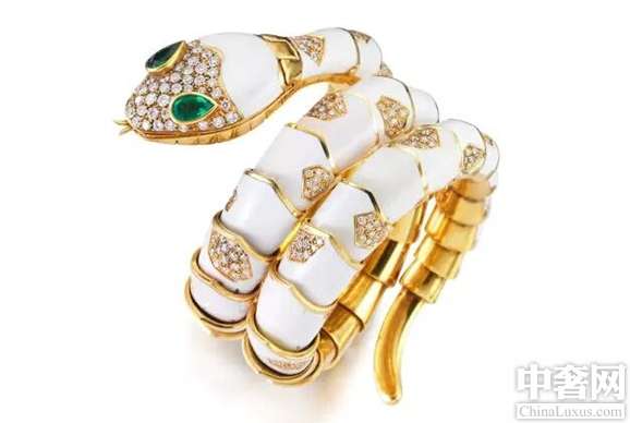 ��ɫ��ʯʢ����۰��˹�鱦������