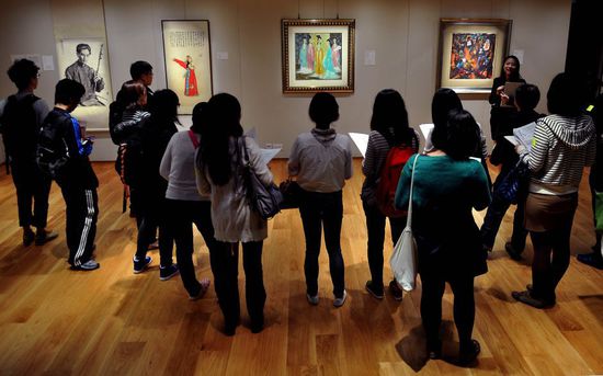 ����ͼƬ��������һ��ý��Ԥչ�Ϲۿ��黭����Ʒ��