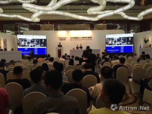 ���Ų��۲졿�������������������Ŵ�ǧ������ɽ���㳡 