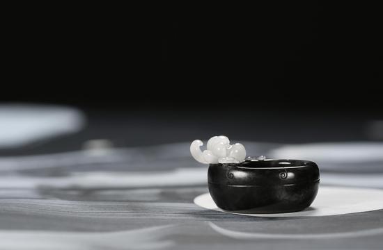 LOT1023 ������ �����໨�����������

����4.5��2.8��2.5cm 25g