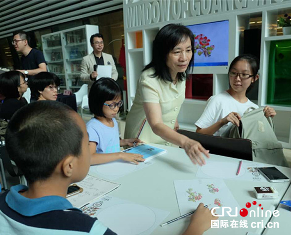 ͼƬĬ�ϱ���