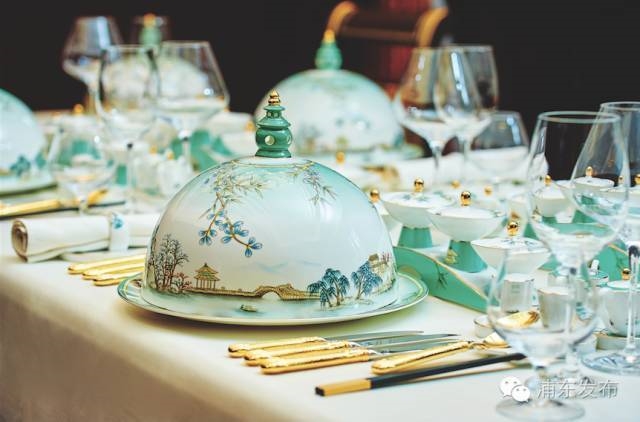G20国宴餐具精美绝伦:最顶级瓷器工艺