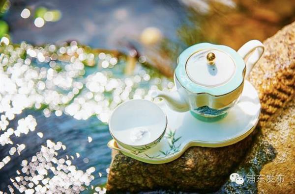 G20国宴餐具精美绝伦:最顶级瓷器工艺