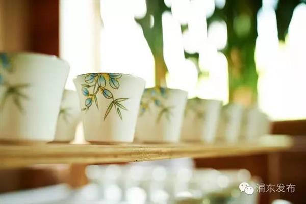 G20国宴餐具精美绝伦:最顶级瓷器工艺