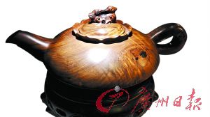 海南黄花梨目前市面上已经较少流通,一般以艺术品的形式出现。