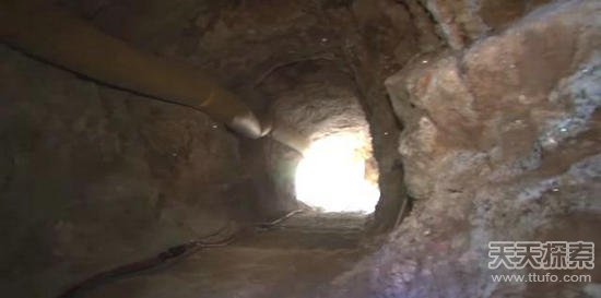 ���ӵ�ɽ�������ػ�ʯ�������������ɵ��