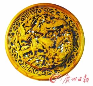 ���ɺ����ꡱ����ľ��ڹҡ�