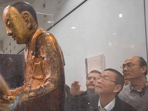 ����ǰ����һ���ڹ۲���������