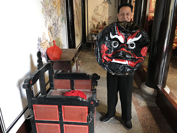 ���������¹������κ���ʨ�õ�ʨͷ �������ż��� ���ĵ� ��