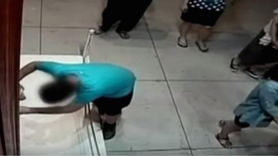����·���Ӽ�¼������12����к�������һɲ�� ͼƬ��via YouTube