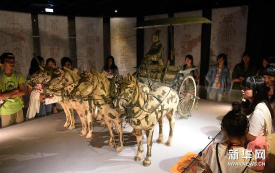 8��9�գ��ο���̨���ʹ�����Ժ�ιۡ��ء�ٸ�����Ļ������ٸ��չ��