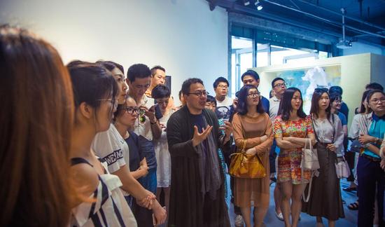 ��չ���Ŀɾ��ֳ�����